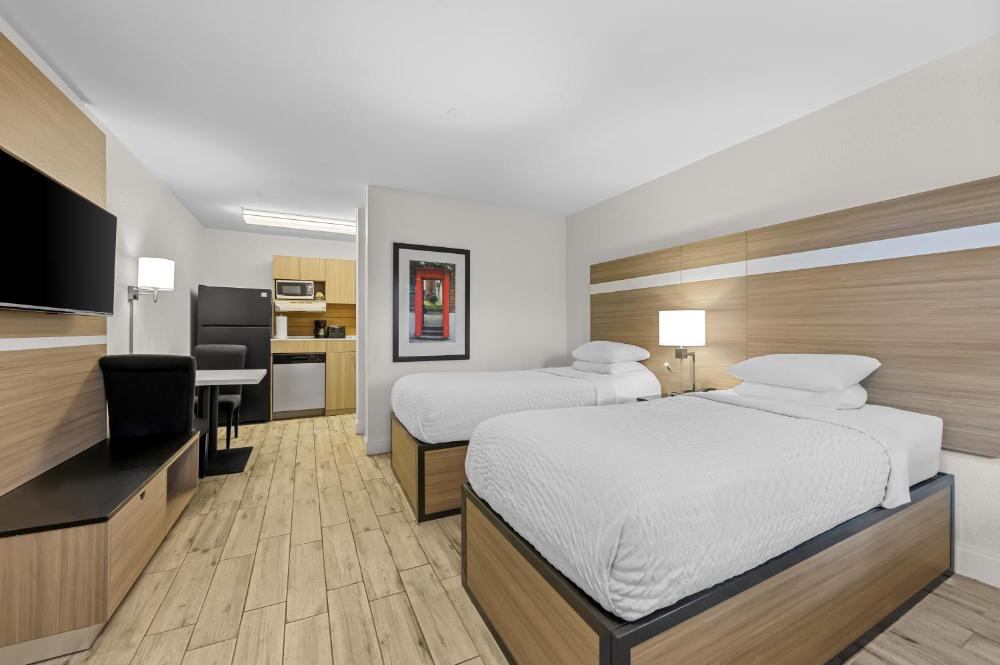 MainStay Suites Knoxville - Cedar Bluff